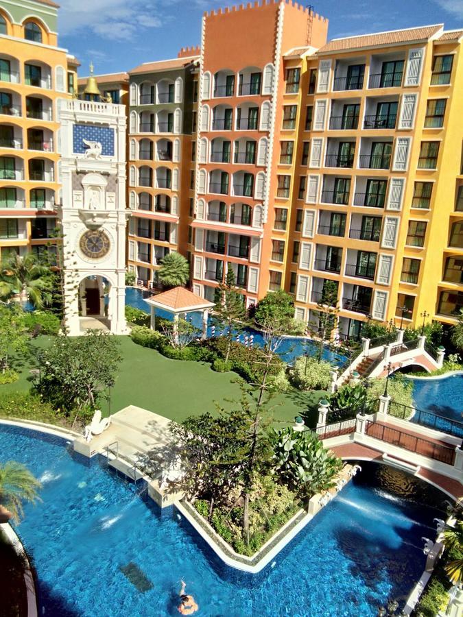 The Symphony Suites Pattaya Jomtien Exterior foto